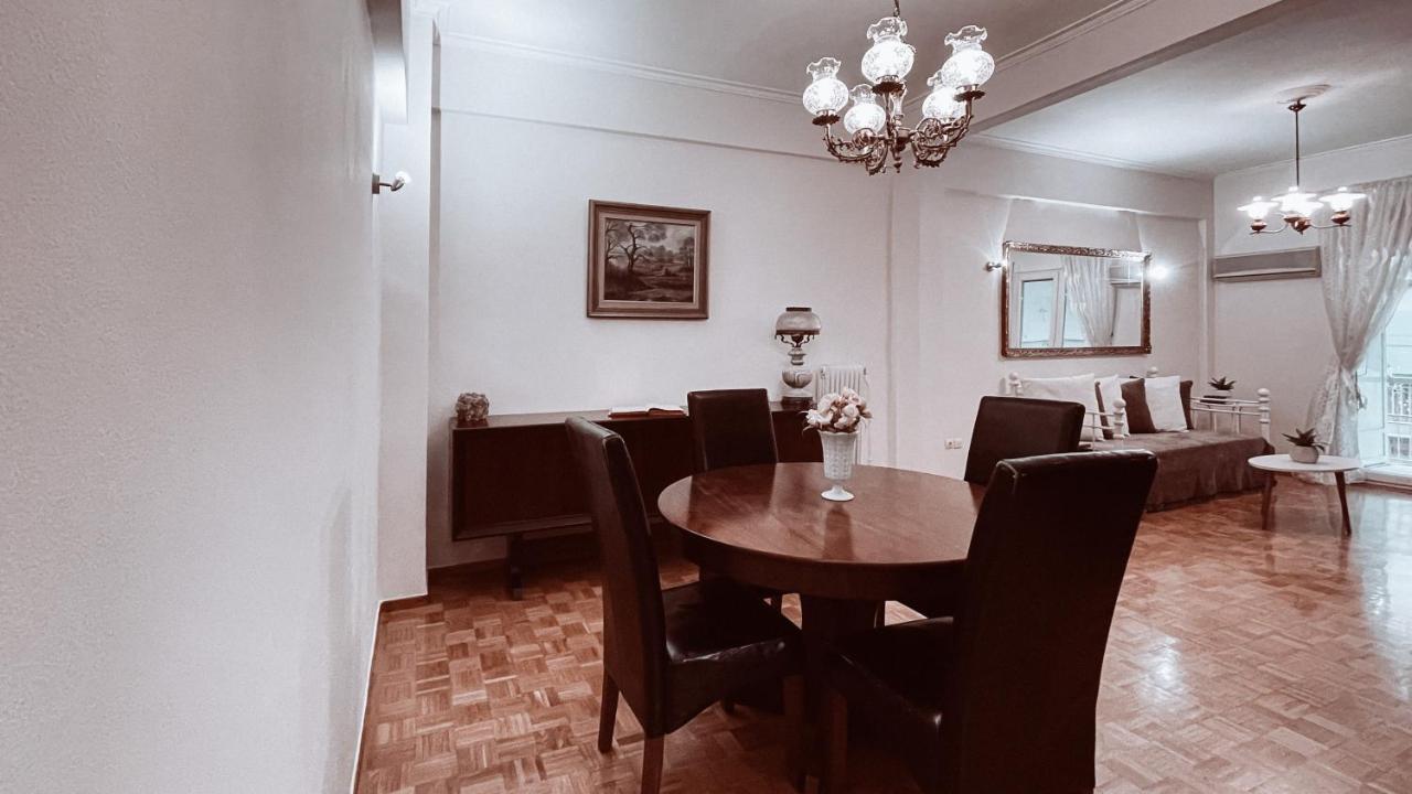 Vintage 2-Bedroom Apt In The Heart Of The City Athens Exterior photo
